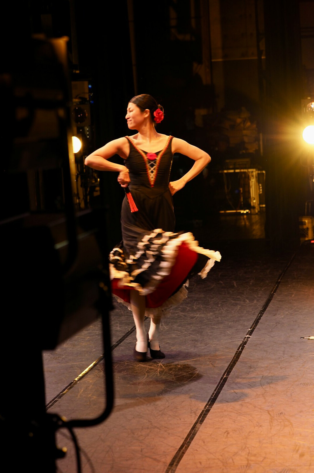actress on stage performance